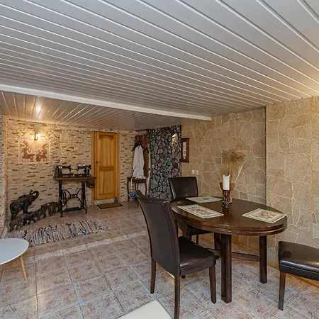 Apartment Spacious By Polo *